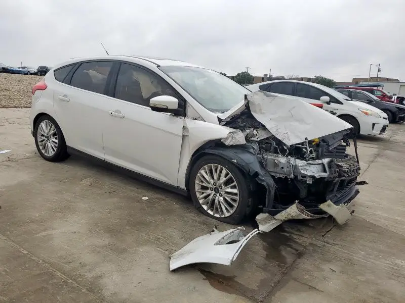 2015 FORD FOCUS TITANIUM  