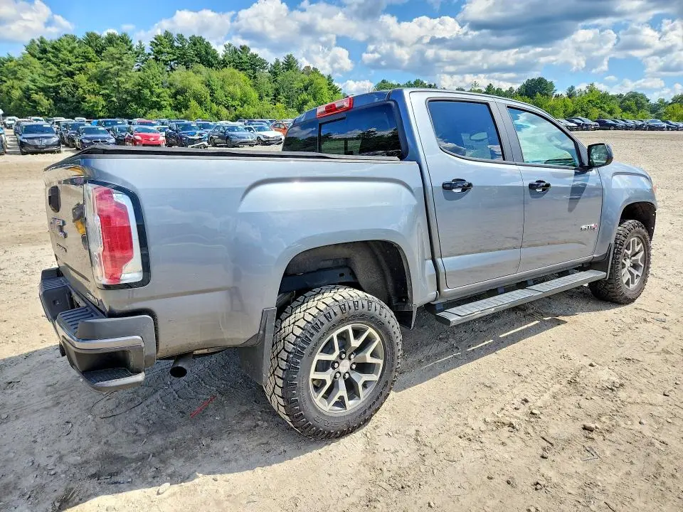 2022 GMC CANYON AT4  
