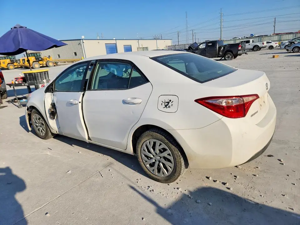 2017 TOYOTA COROLLA LE  