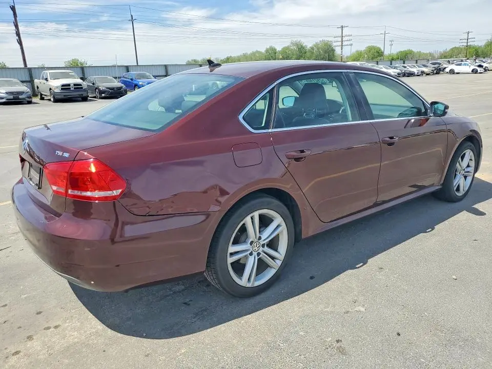 2014 VOLKSWAGEN PASSAT   