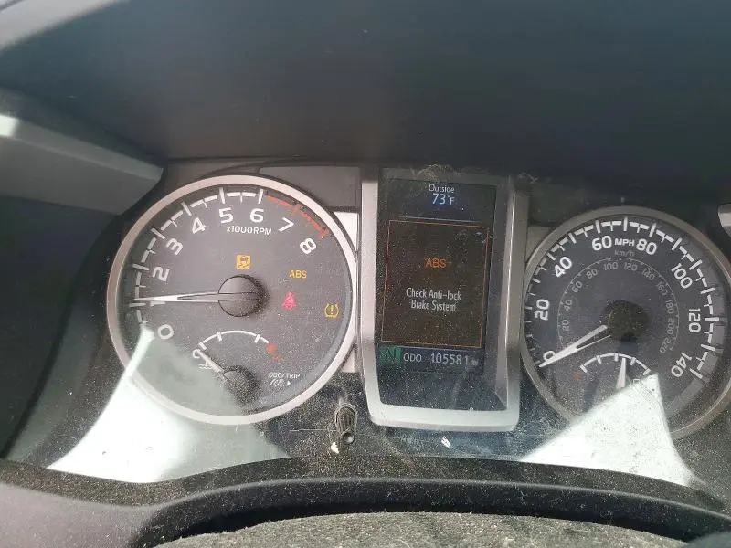 2017 TOYOTA TACOMA SR5 V6  