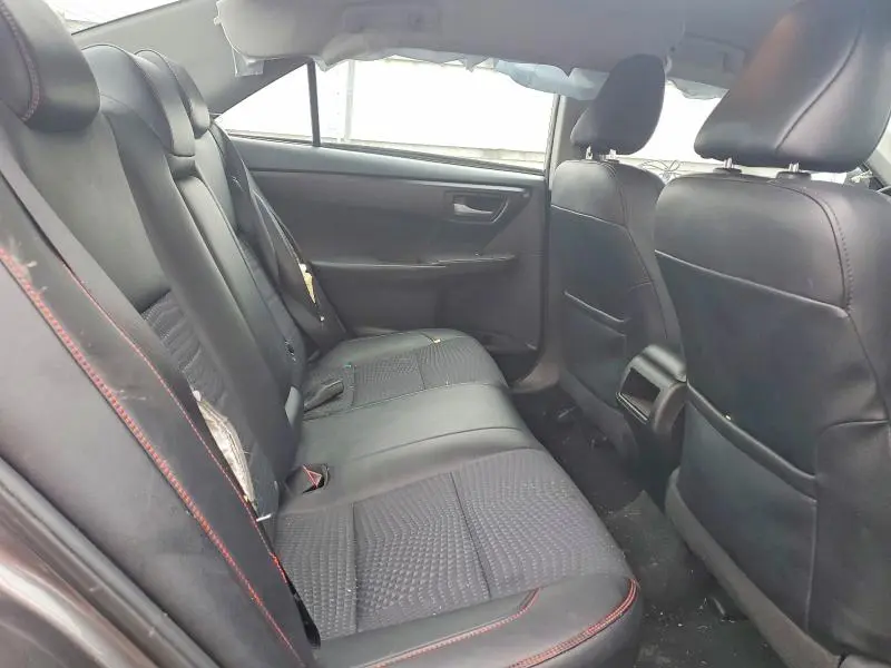 2015 TOYOTA CAMRY LE  