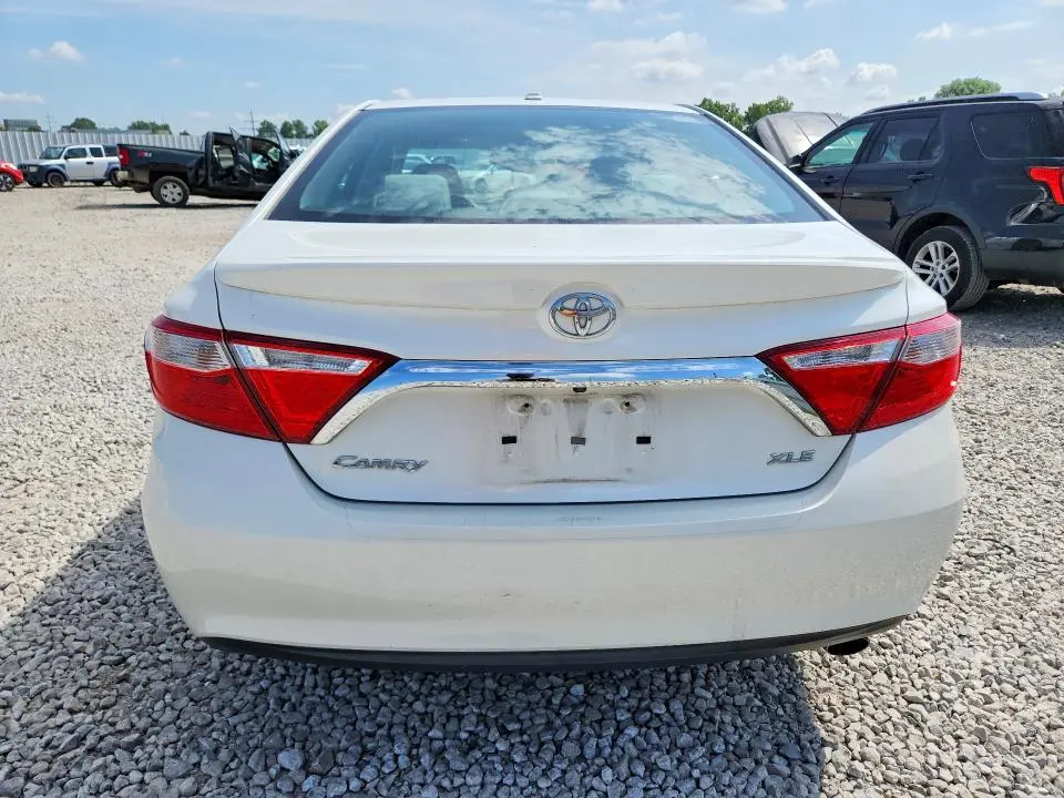 2017 TOYOTA CAMRY XLE  