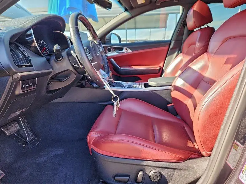 2022 KIA STINGER GT1  