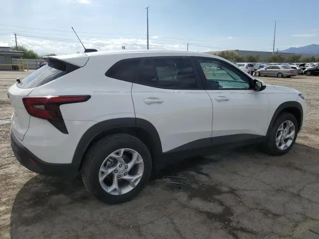 2025 CHEVROLET TRAX LS  