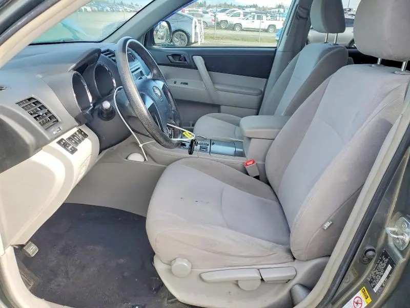 2012 TOYOTA HIGHLANDER BASE  