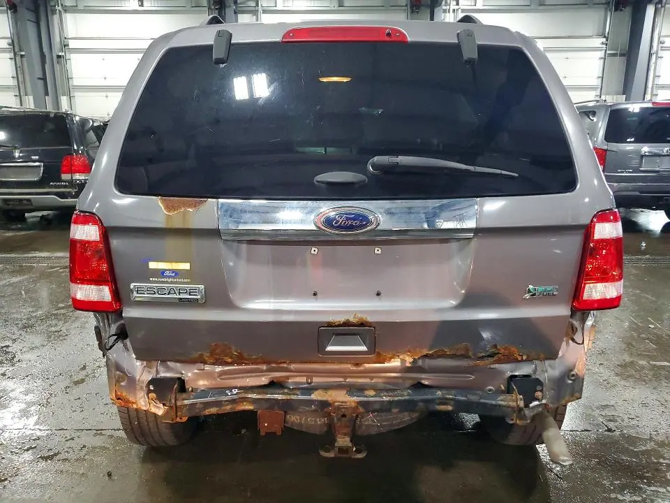 2011 FORD ESCAPE LIMITED  