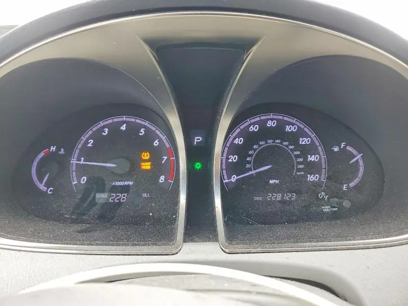 2011 TOYOTA AVALON LIMITED  