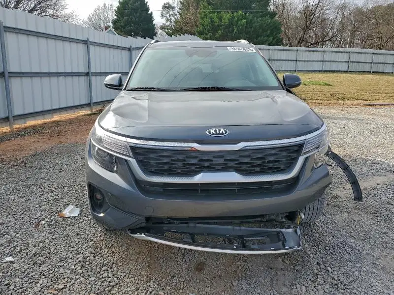 2021 KIA SELTOS S  