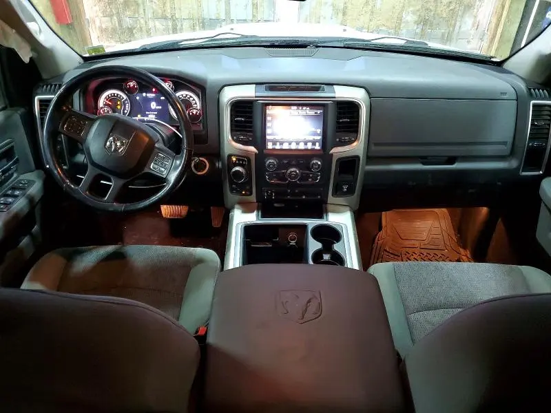 2014 RAM 1500 SLT  