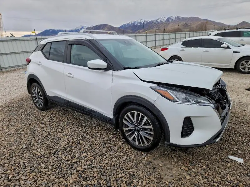 2023 NISSAN KICKS SV  