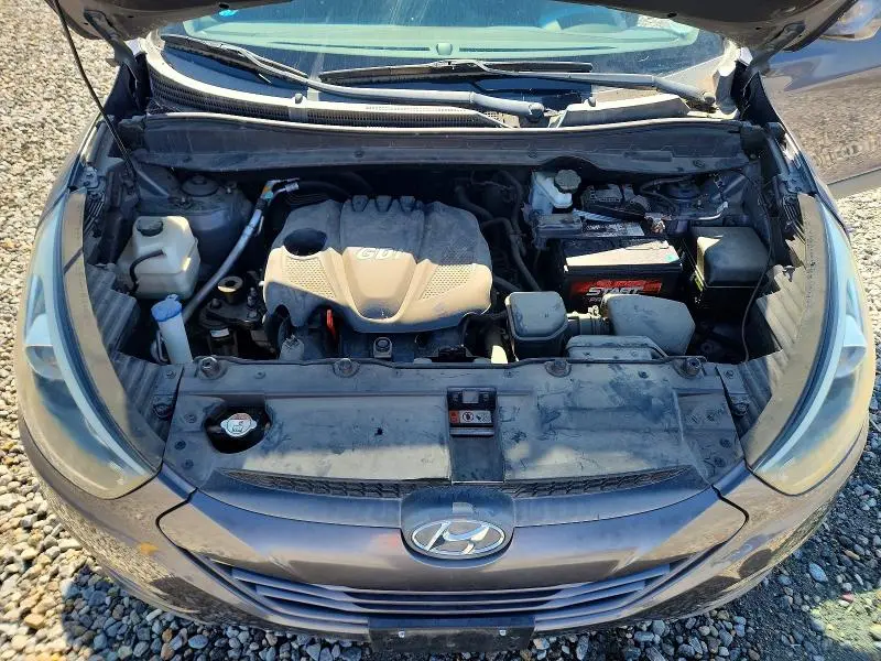 2015 HYUNDAI TUCSON SE  
