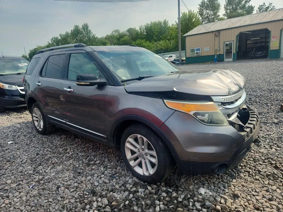 2011 FORD EXPLORER XLT  