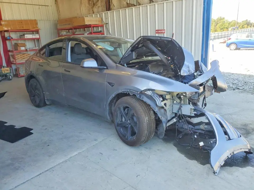 2026 TESLA MODEL Y   