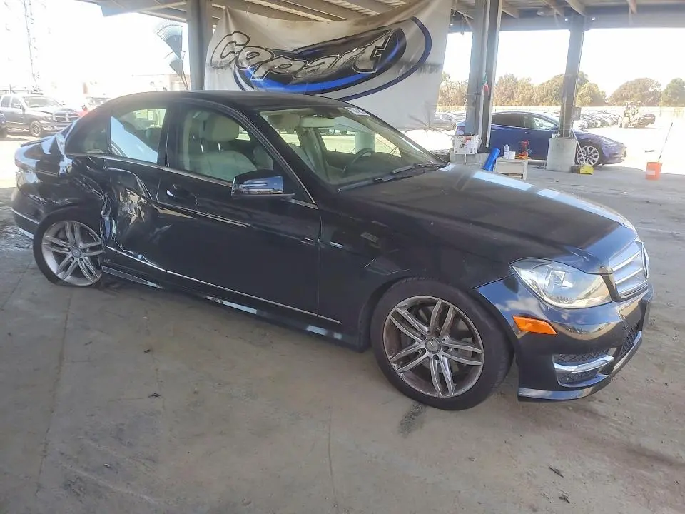 2013 MERCEDES-BENZ C 300 4MATIC  