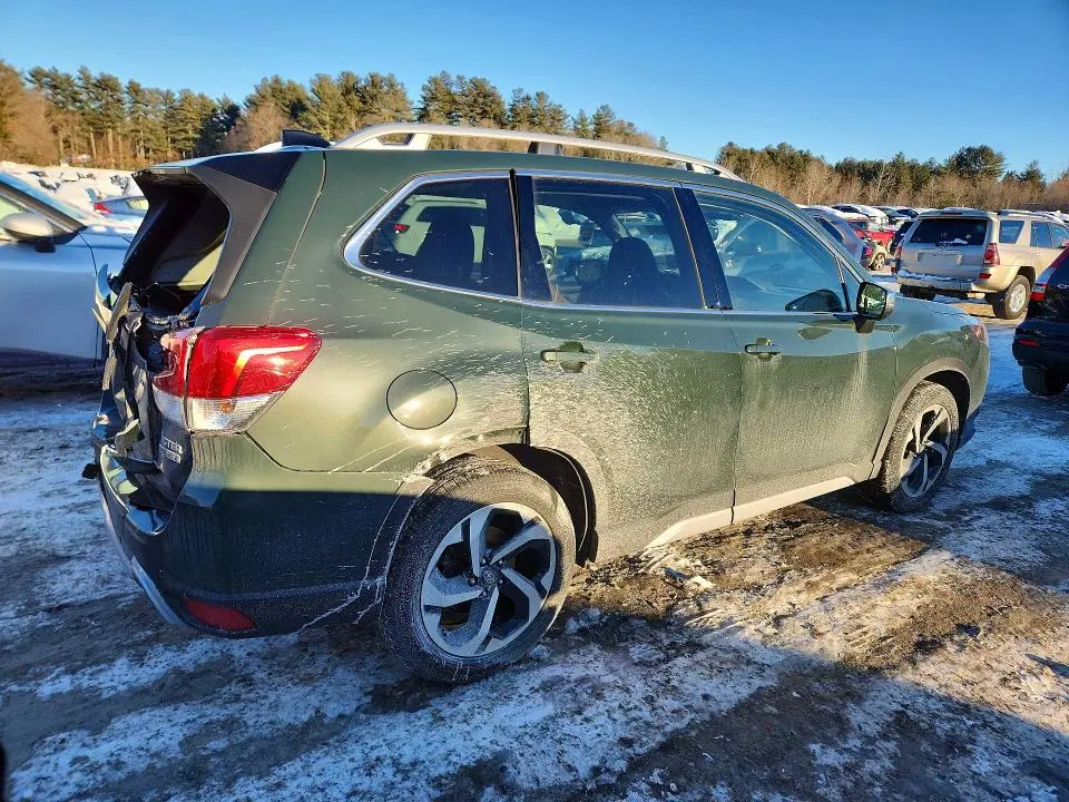 2024 SUBARU FORESTER TOURING  