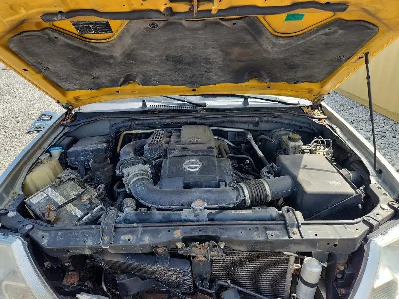 2013 NISSAN FRONTIER S  