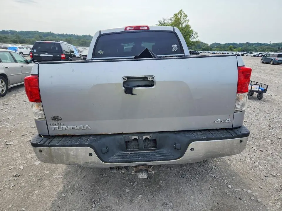 2011 TOYOTA TUNDRA CREWMAX SR5  