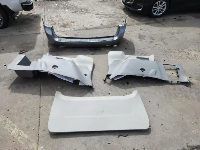 2011 TOYOTA SIENNA XLE  