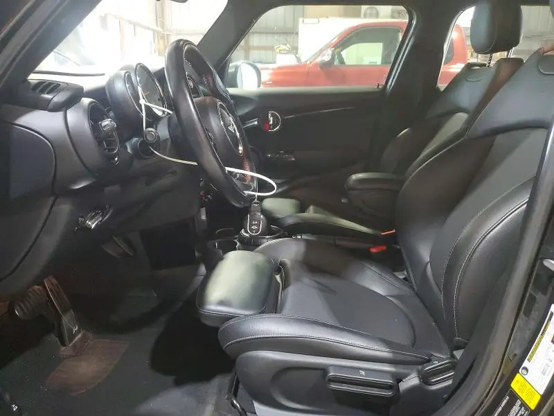 2016 MINI COOPER   