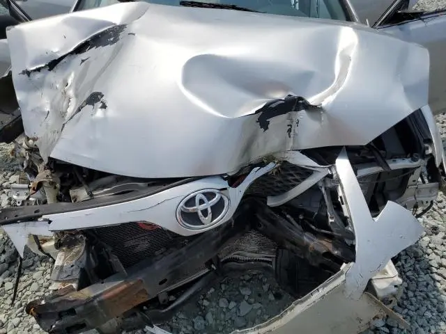 2010 TOYOTA CAMRY SE  