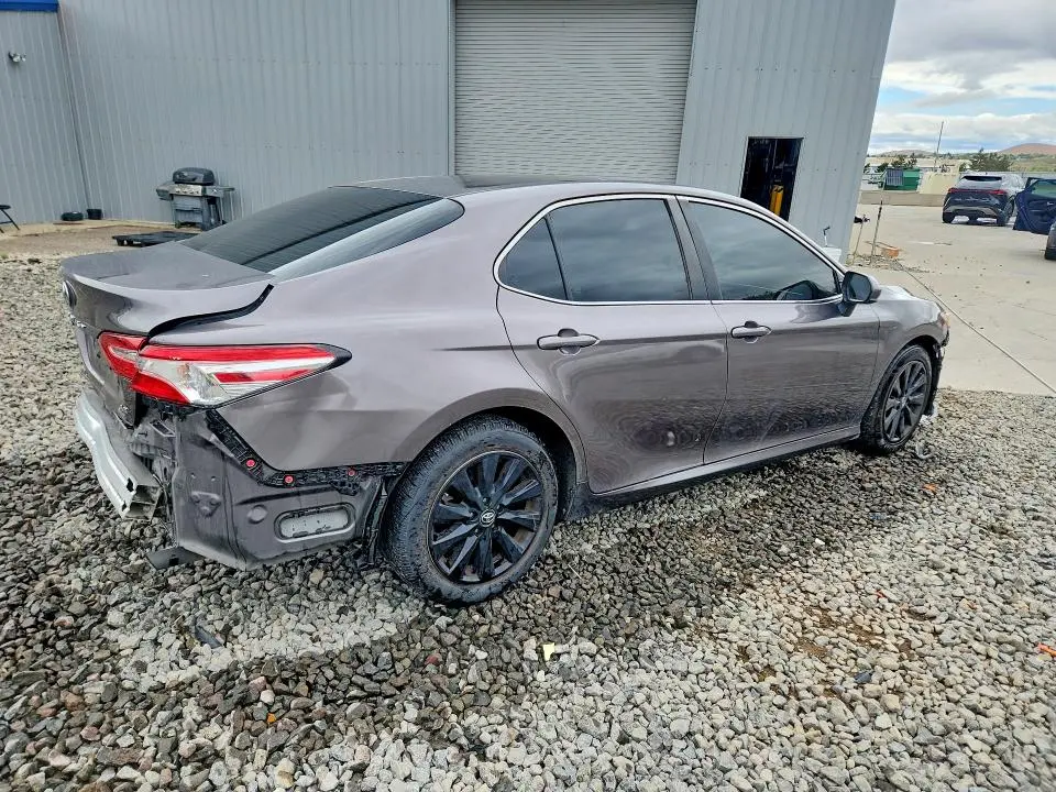 2018 TOYOTA CAMRY LE  