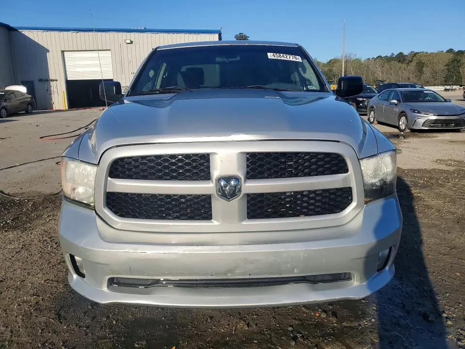 2013 RAM 1500 ST  