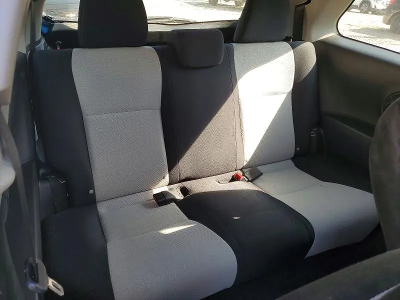 2012 TOYOTA YARIS 3-DOOR L  