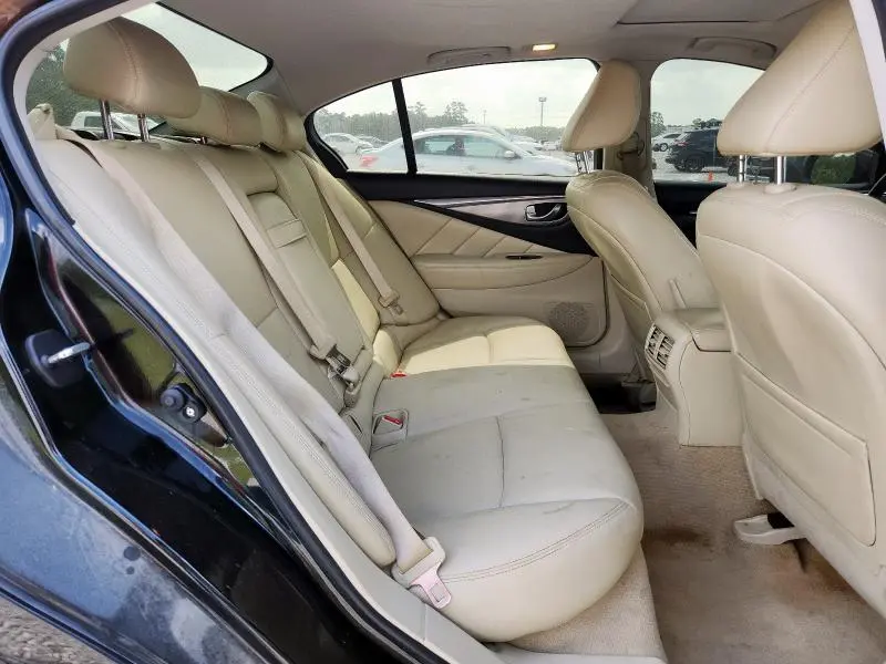 2015 INFINITI Q50 BASE  