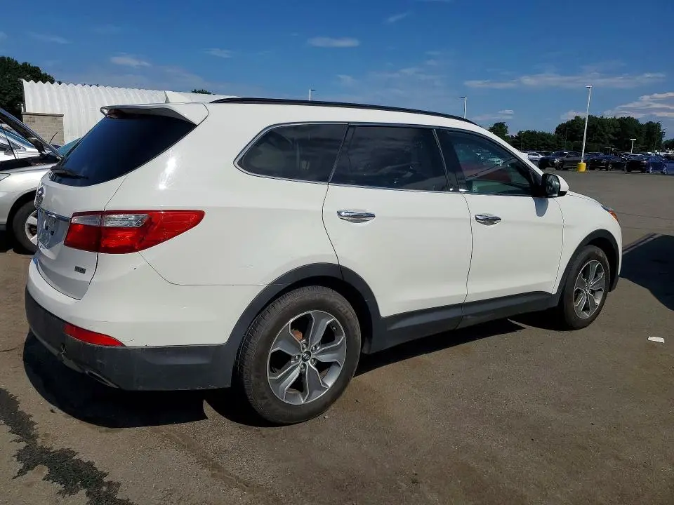 2016 HYUNDAI SANTA FE SE  