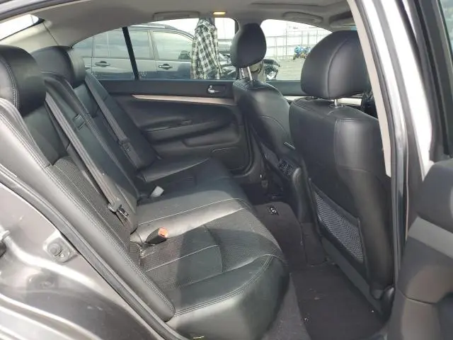 2013 INFINITI G37
