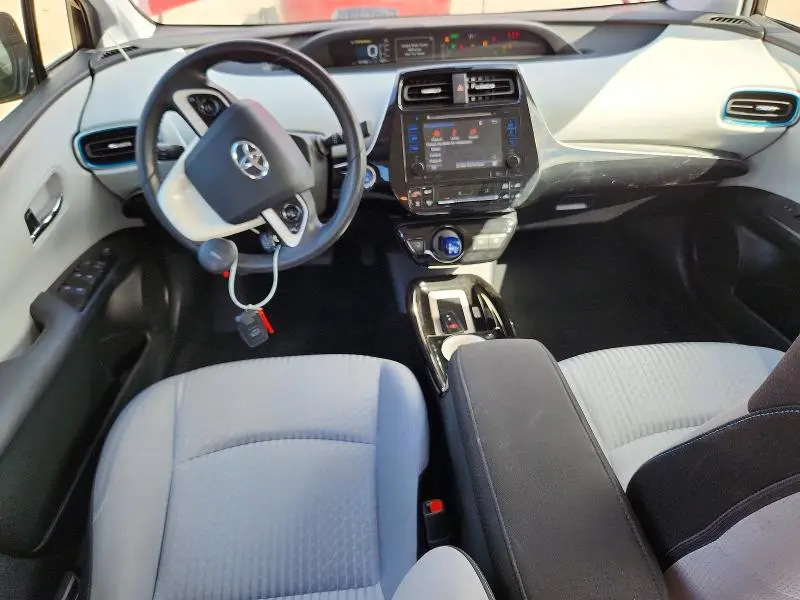 2018 TOYOTA PRIUS THREE  