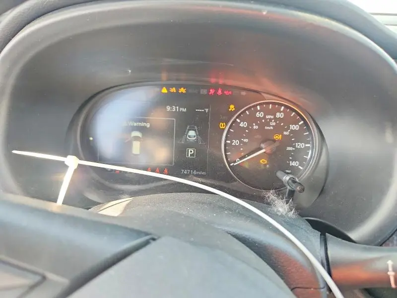 2022 NISSAN KICKS SV  