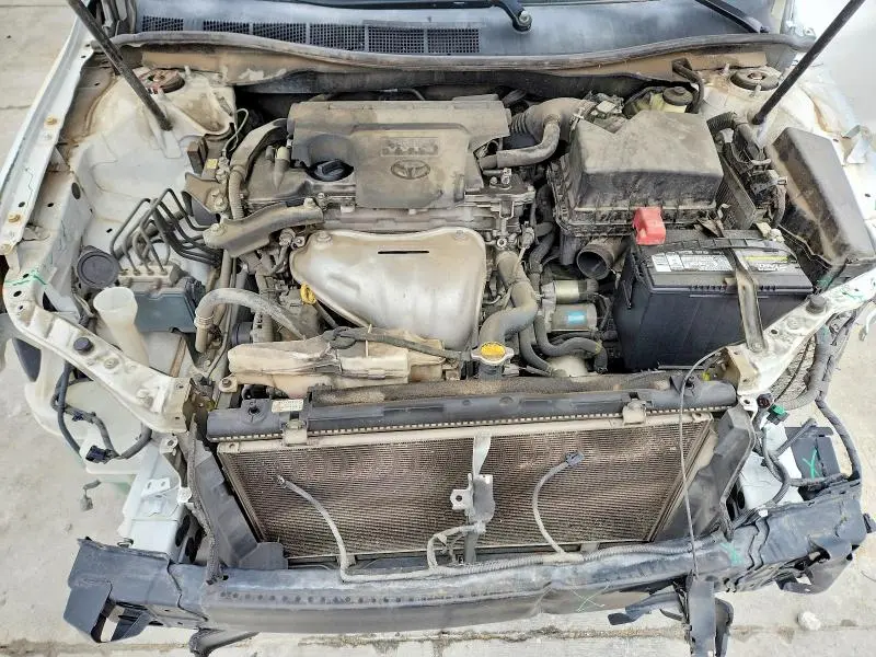 2015 TOYOTA CAMRY SE  