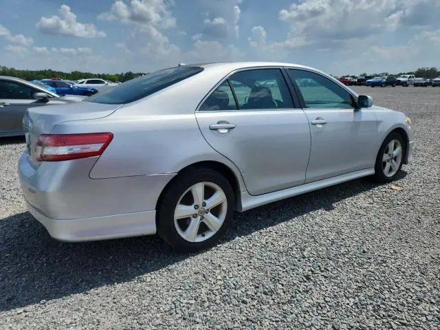 2011 TOYOTA CAMRY SE  