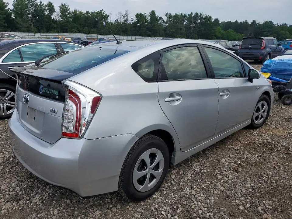 2013 TOYOTA PRIUS TWO  