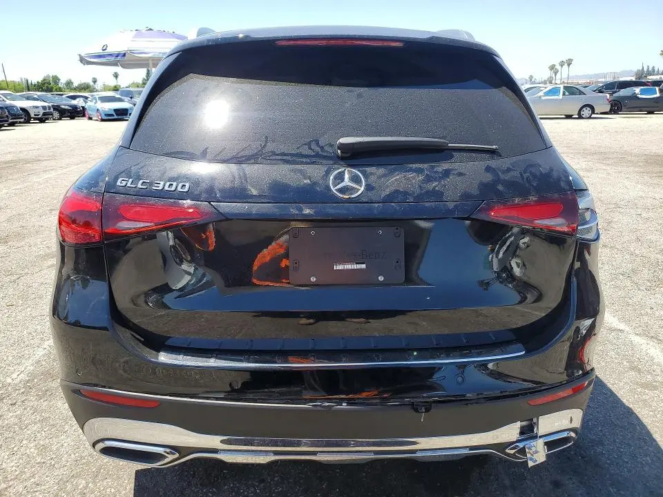 2025 MERCEDES-BENZ GLC 300  
