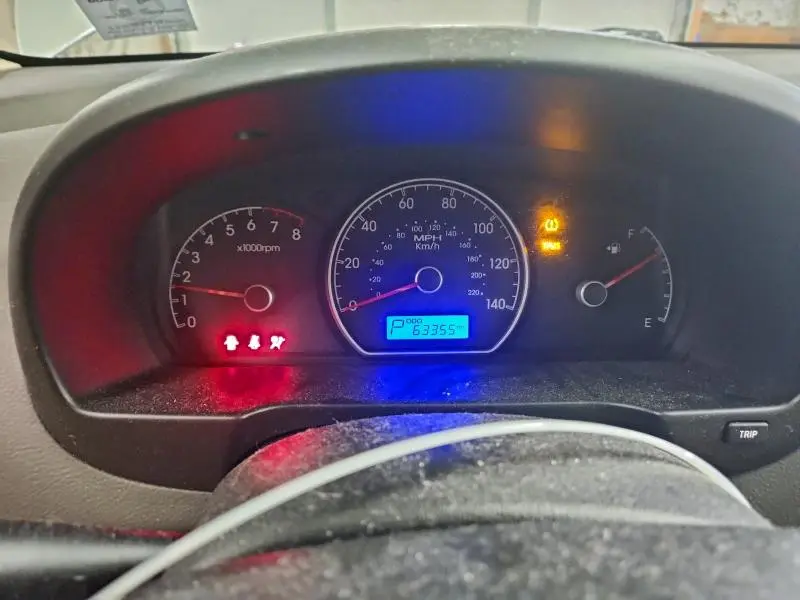 2010 HYUNDAI ELANTRA BLUE  