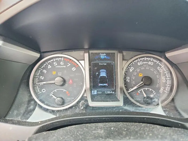 2021 TOYOTA TACOMA SR5 V6  