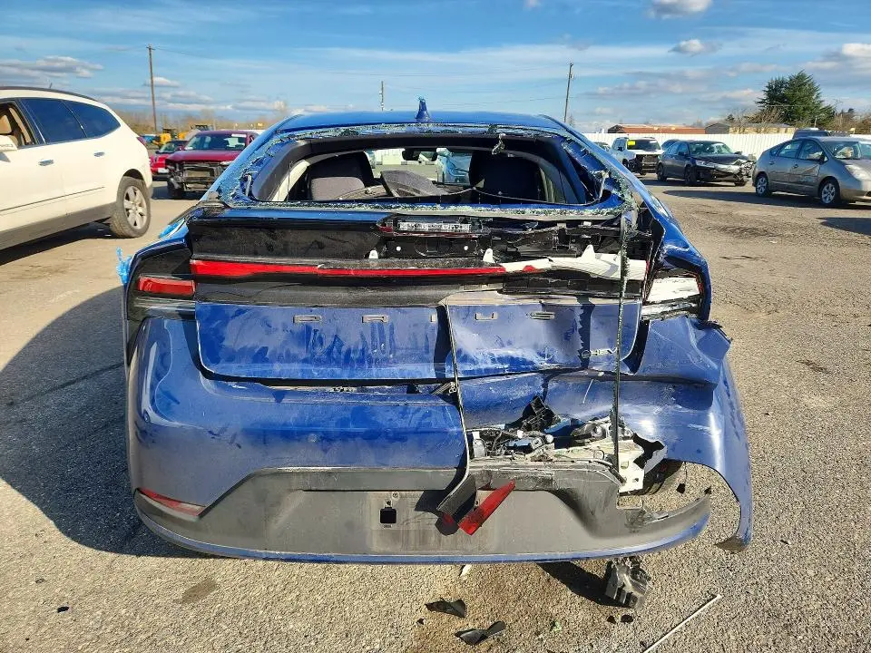 2024 TOYOTA PRIUS LE  