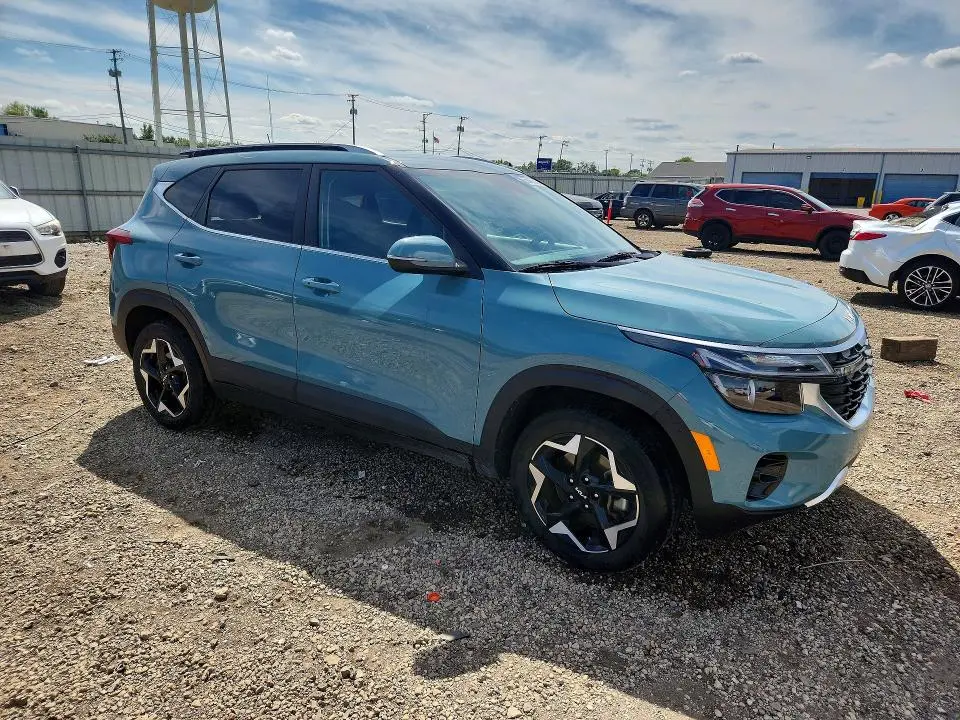 2025 KIA SELTOS EX  