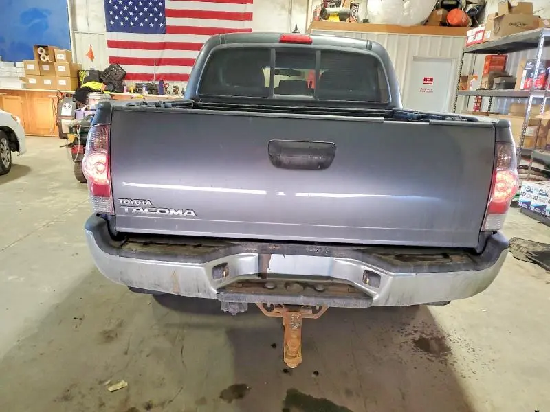 2015 TOYOTA TACOMA V6  