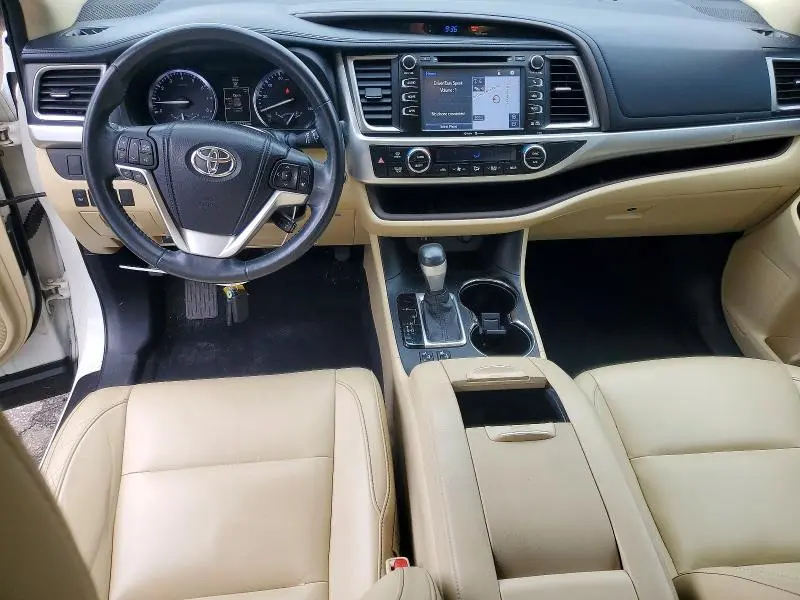 2014 TOYOTA HIGHLANDER XLE  