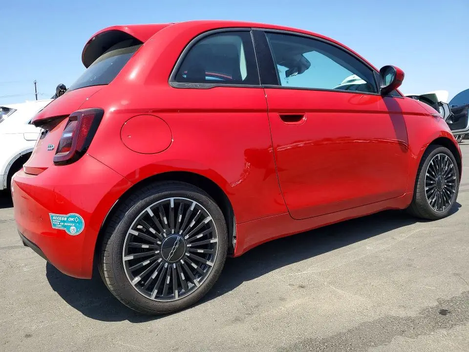 2024 FIAT 500 E RED  