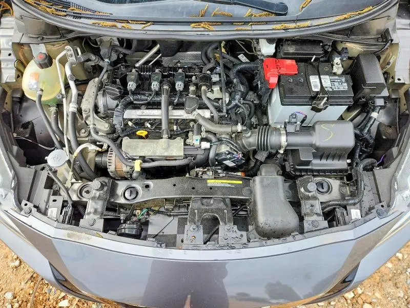 2021 NISSAN VERSA SR  