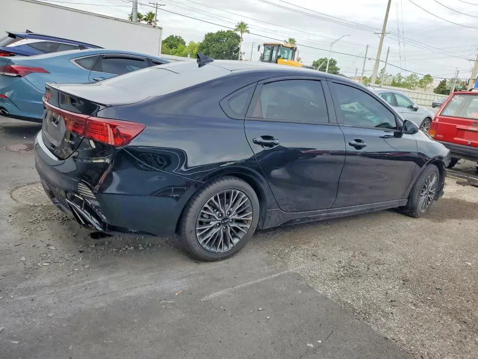 2024 KIA FORTE GT LINE  