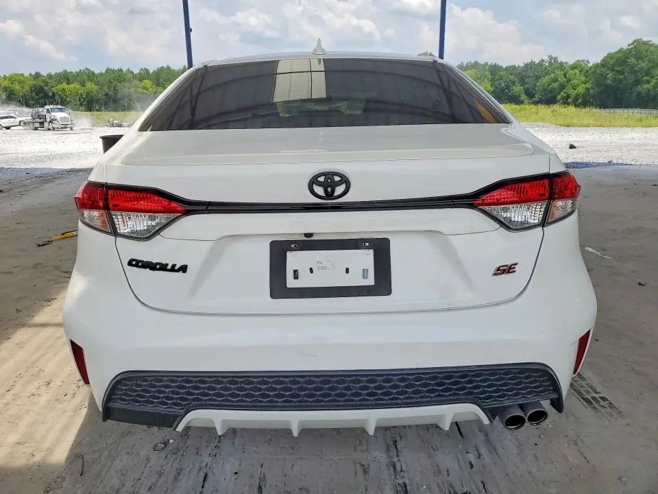 2021 TOYOTA COROLLA SE  