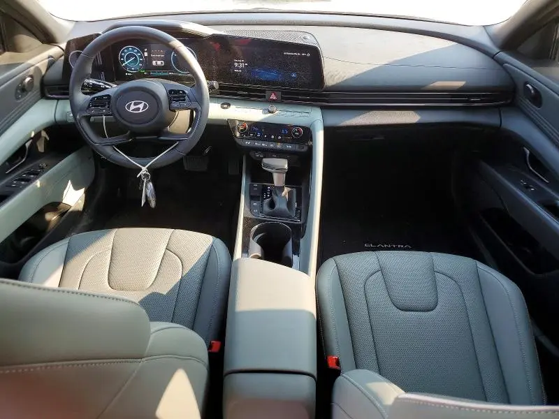 2025 HYUNDAI ELANTRA LIMITED  