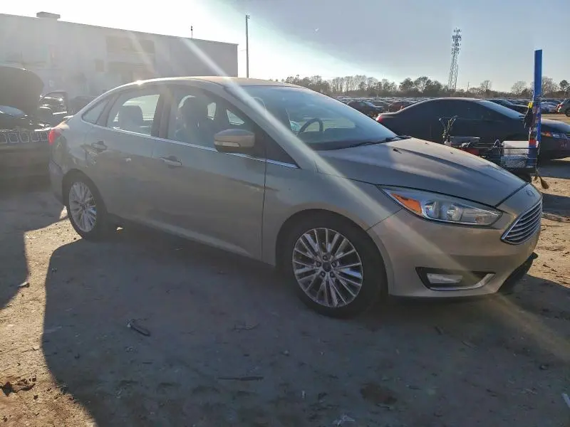 2015 FORD FOCUS TITANIUM  