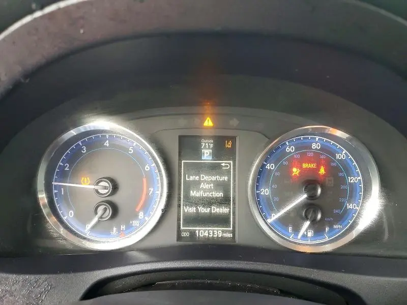 2019 TOYOTA COROLLA SE  